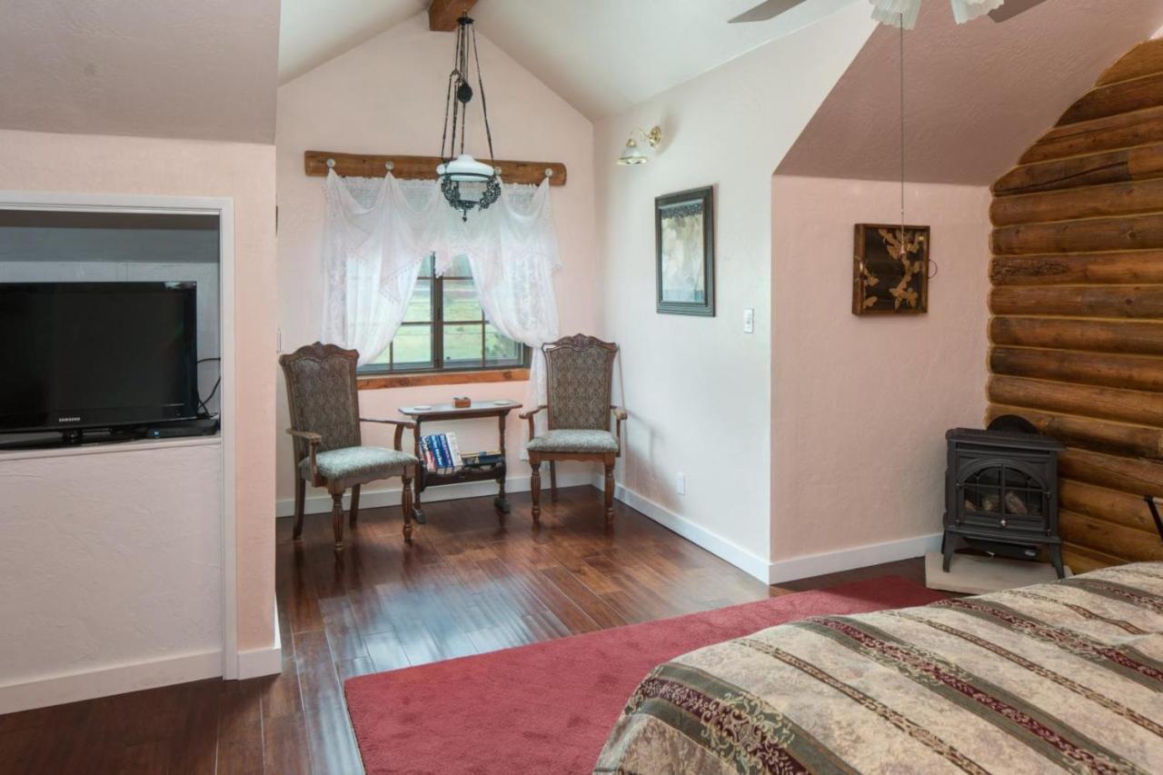 Quarter Horse Inn & Lodge Williams Extérieur photo