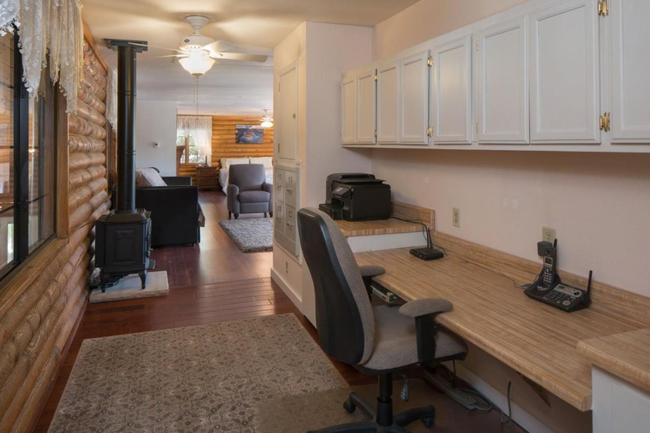 Quarter Horse Inn & Lodge Williams Extérieur photo